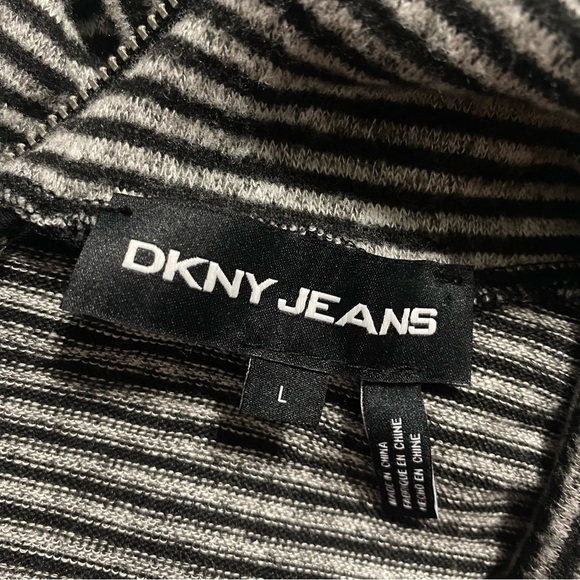 DKNY Jeans Gray Black Striped Soft Mock Neck Zip Back Knit Top - Picture 5 of 6